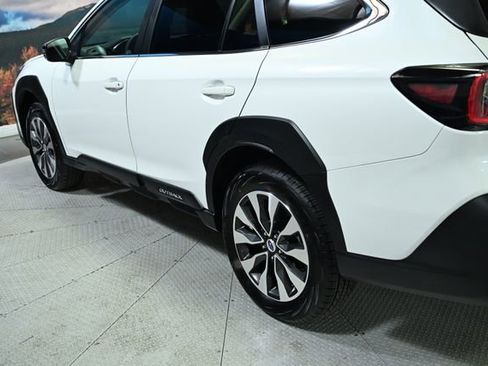 Certified 2025 Subaru Outback Limited image 8