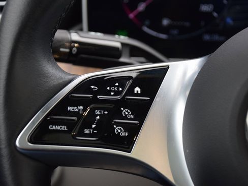 Certified 2024 Mercedes-Benz CLE 300 4MATIC Coupe image 21