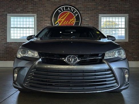 Used 2015 Toyota Camry LE image 3