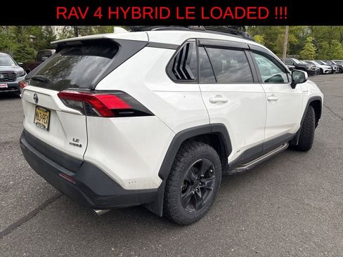 Used 2019 Toyota RAV4 LE w/ Carpet Mat Package AWD/4WD image 4