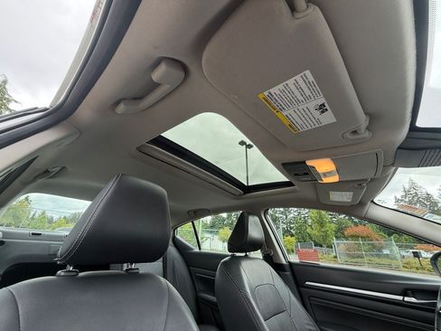 Used 2019 Nissan Altima 2.5 SL FWD image 27