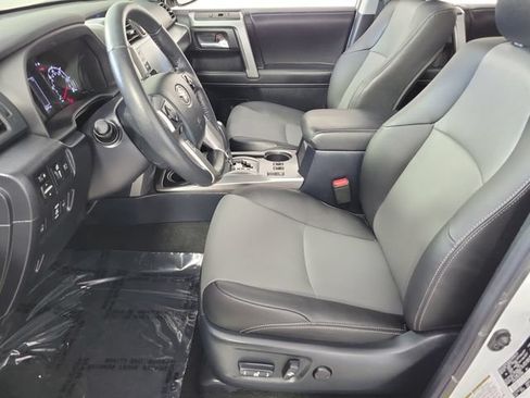 Used 2024 Toyota 4Runner SR5 Premium w/ Moonroof Package AWD/4WD image 19