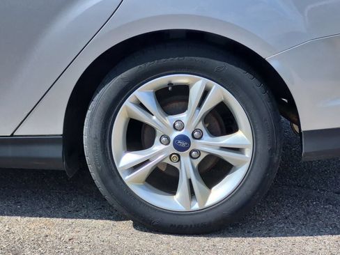Used 2014 Ford Focus SE FWD image 14