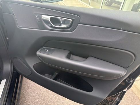 Certified 2025 Volvo XC60 B5 Plus image 15