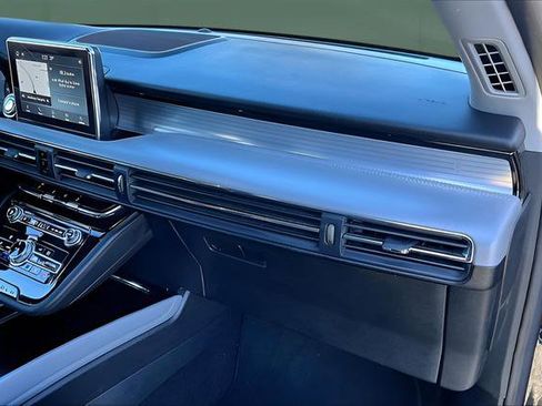 Used 2021 Lincoln Corsair AWD w/ Equipment Group 101A image 23