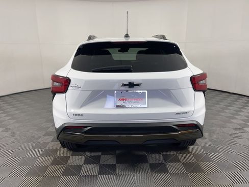 Certified 2025 Chevrolet Trax ACTIV w/ Sunroof Package image 11