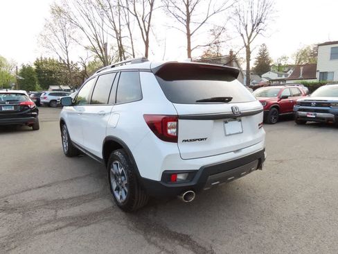 Certified 2023 Honda Passport TrailSport image 4