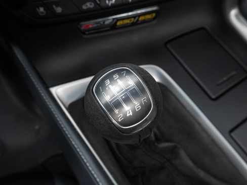 Used 2015 Chevrolet Corvette Z06 w/ 3LZ Preferred Equipment Group image 62