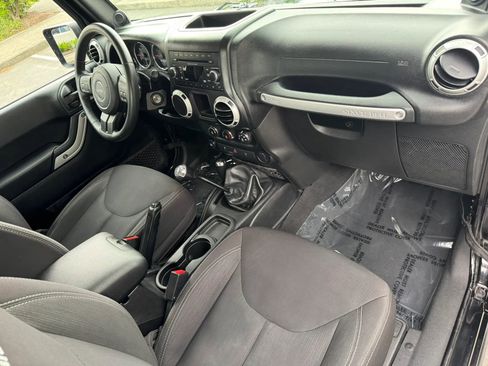 Used 2014 Jeep Wrangler Rubicon AWD/4WD image 21