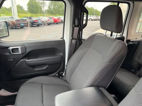 Used 2022 Jeep Wrangler Unlimited Sport AWD/4WD image 11