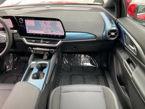 Used 2024 Chevrolet Equinox EV LT FWD image 57