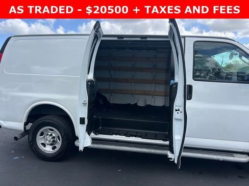 Used 2022 Chevrolet Express 2500 w/ Driver Convenience Package RWD image 13