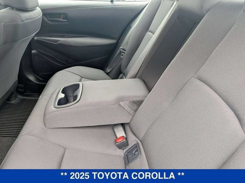 Used 2025 Toyota Corolla LE w/ LE Premium Package FWD image 17
