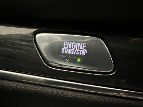 Used 2024 Buick Enclave Premium image 35