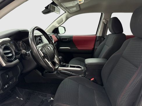 Used 2022 Toyota Tacoma SR5 image 19