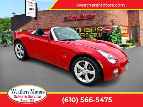 Used 2008 Pontiac Solstice Convertible w/ Preferred Package RWD image 1