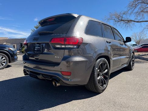 Used 2016 Jeep Grand Cherokee SRT image 7