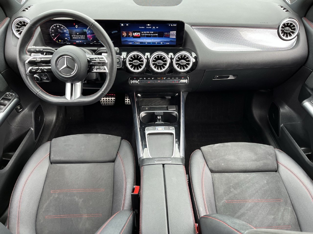 Used 2024 Mercedes-Benz GLA 250 4MATIC w/ AMG Night Package image 9