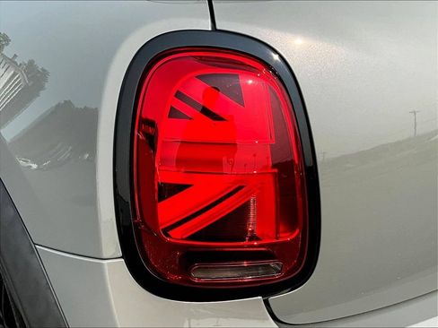 Used 2023 MINI Cooper S w/ Driver Assistance Package FWD image 23