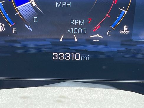 Used 2025 Chevrolet Suburban High Country w/ Sun And Tow Package AWD/4WD image 18