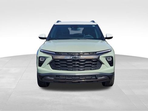 Used 2025 Chevrolet TrailBlazer ACTIV w/ Driver Confidence Package AWD/4WD image 8