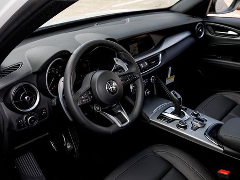 New 2025 Alfa Romeo Stelvio Sprint w/ Convenience Package AWD/4WD image 21
