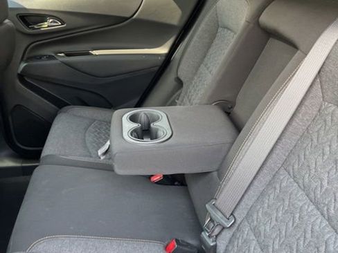 Used 2022 Chevrolet Equinox LT w/ Driver Convenience Package image 23