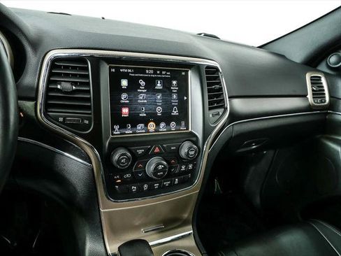 Used 2017 Jeep Grand Cherokee Limited AWD/4WD image 12