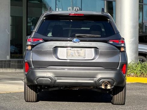 Used 2026 Subaru Forester Premium AWD/4WD image 5