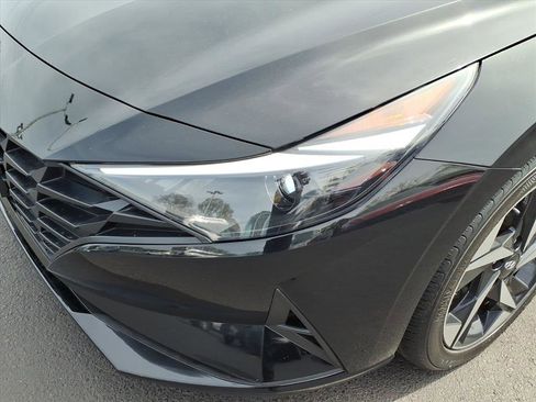 Used 2023 Hyundai Elantra SEL w/ Convenience Package FWD image 11