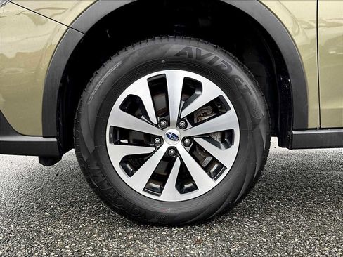 Used 2022 Subaru Outback Premium image 7