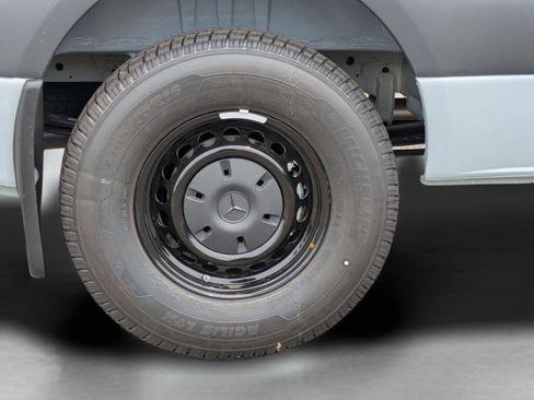 New 2025 Mercedes-Benz Sprinter 2500 image 10
