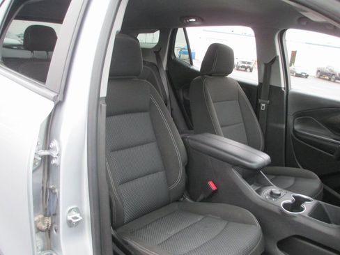 Used 2022 GMC Terrain SLE w/ Driver Convenience Package image 16