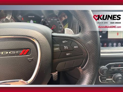 Used 2017 Dodge Charger R/T RWD image 18