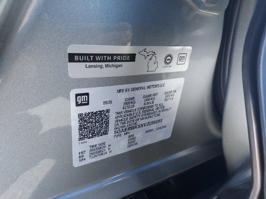 New 2027 Buick Enclave Sport Touring w/ LPO, Floor Liner Package FWD image 25