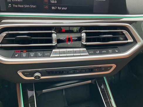 Used 2021 BMW X5 xDrive40i w/ Convenience Package image 9