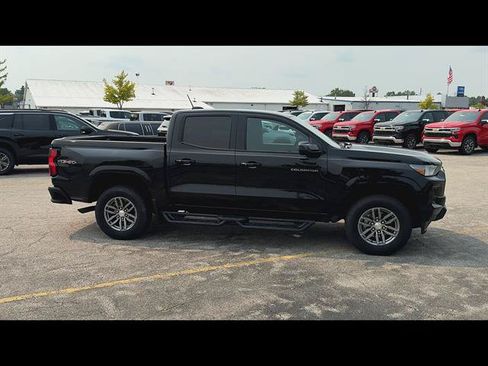 Certified 2024 Chevrolet Colorado LT w/ LT Convenience Package AWD/4WD image 37