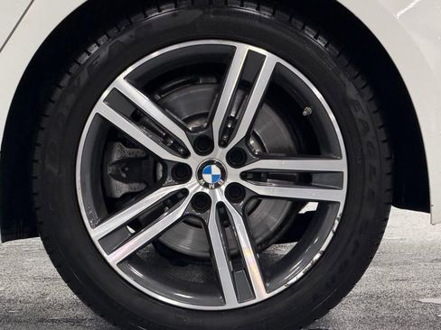 Used 2021 BMW 530i xDrive w/ Premium Package image 9