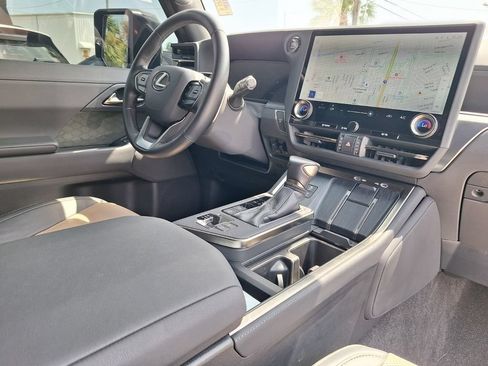 Used 2024 Lexus GX 550 AWD/4WD image 30