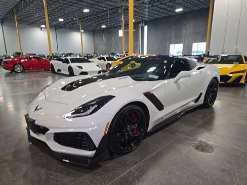 Used 2019 Chevrolet Corvette ZR1 RWD image 1