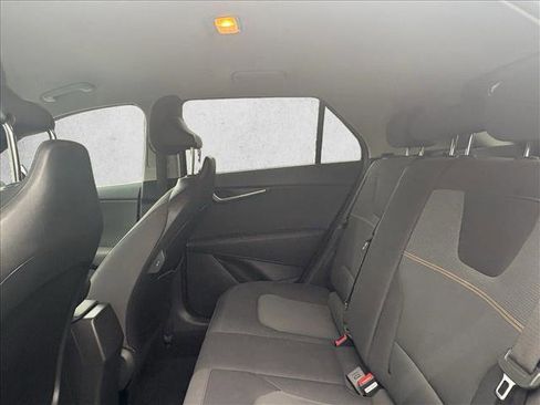 Used 2024 Kia Niro LX image 19