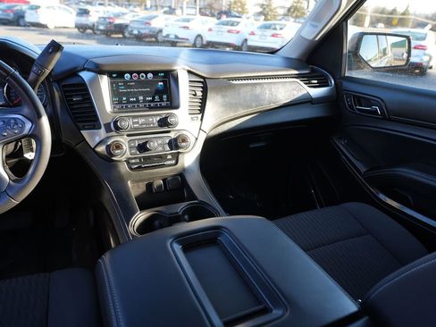 Used 2016 Chevrolet Suburban LS image 21