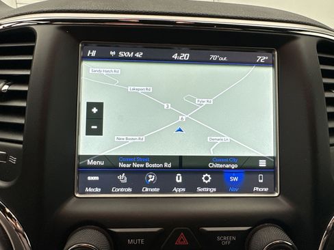 Used 2018 Jeep Grand Cherokee Altitude image 23