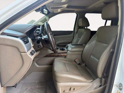 Used 2019 GMC Yukon SLT w/ Premium Edition AWD/4WD image 4