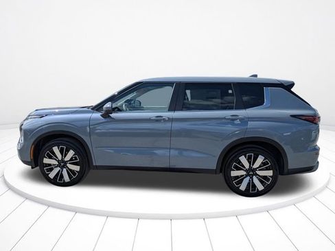 New 2026 Mitsubishi Outlander SE FWD image 7