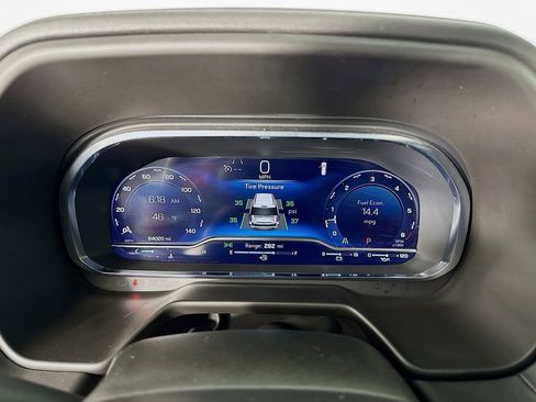 Used 2024 Chevrolet Suburban LT image 18