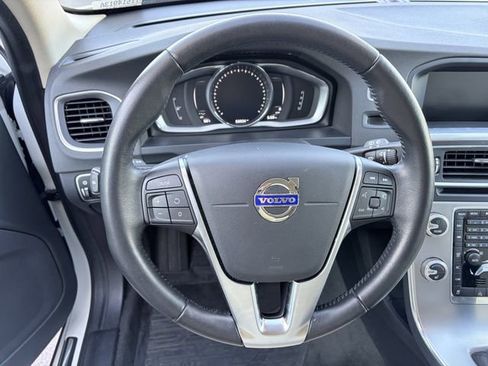 Used 2017 Volvo V60 T5 Cross Country w/ Convenience Package AWD/4WD image 9