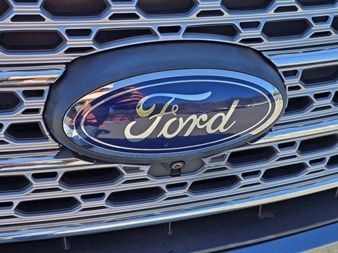 Used 2020 Ford Explorer Limited w/ Class III Trailer Tow Package image 3