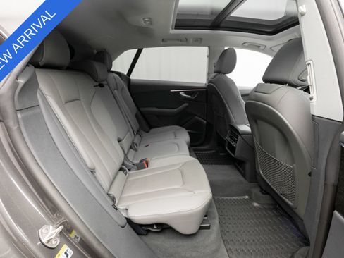 Used 2023 Audi Q8 Premium Plus w/ Premium Plus Package AWD/4WD image 16