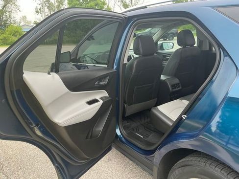 Used 2020 Chevrolet Equinox Premier AWD/4WD image 16